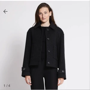 Kappa - Snygg kort kappa från lager 157