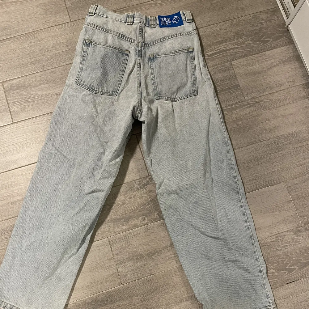 Två polar big boy byxor i storlek xs. 750 kr st, mycket bra skick. Jeans & Byxor.