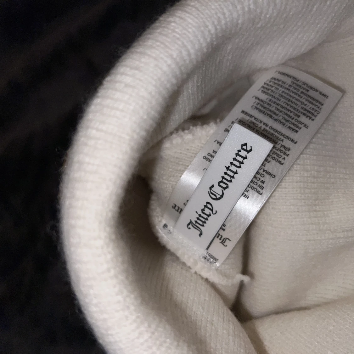 Juicy Couture mössa - 90