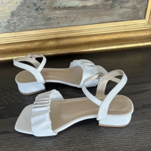 fina klackskor  - säljer mina superfina skor på grund av att dom var lite för små. Endast testade🥰