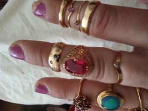 Guldringar  - 18 karat. Pris diskuteras 