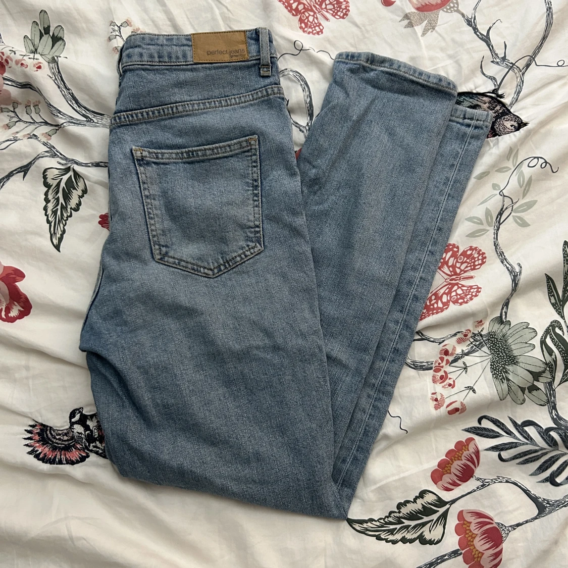 Jeans från Gina Tricot - 90