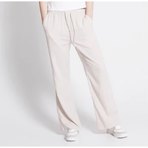 Lager 157 linnebyxor  - Helt slutsålda lager 157 linnebyxor i storlek s. Prislapp finns kvar aldrig använt 