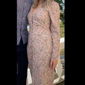 Klänning - Jättefin klänning från Nelly. Lite lik klänningarna från adoore. 