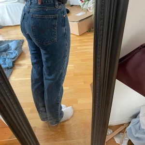 Levis jeans  - Mörktvätt på levis jeans.