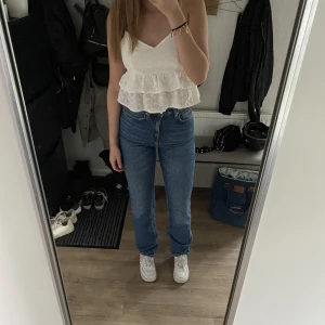 Jeans - Jätte fina jeans från BikBok i super bra skick! Storlek 24. Nypris ca 500, säljer för 150💓skriv för fler bilder