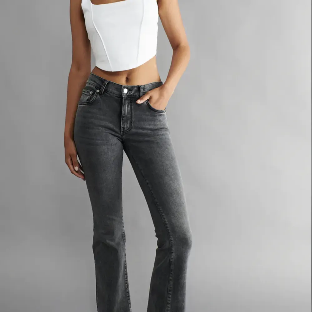 Gina tricot jeans grå mkt fint skick!. Jeans & Byxor.