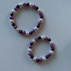 Armband  - Finns att önska olika färger  Skriv din storlek så fixar vi de