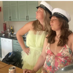 Tyllklänning 🫶🏻 - Superfin tyllklänning från missguided 🌸Köpt för ca 700:- 🌸Storlek 38 men snarare 36🌸Köp direkt för 300+ frakt 