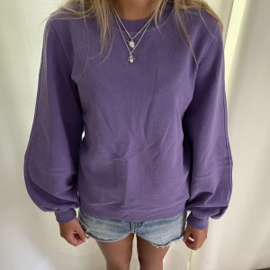 Ganni Tröja  - Superfin ganni sweatshirt med balkong ärmar💖