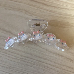 Cinnamaroll hårklämma - (Inkl frakt) Stark klämma som hållee upp håret!!