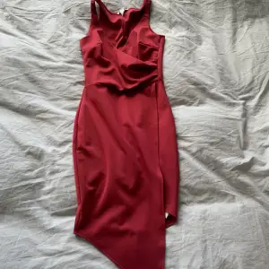 Fin röd klänning
