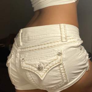 Miss me shorts 😊😊 storlek 27 kommer inte längre till användning 💓💓
