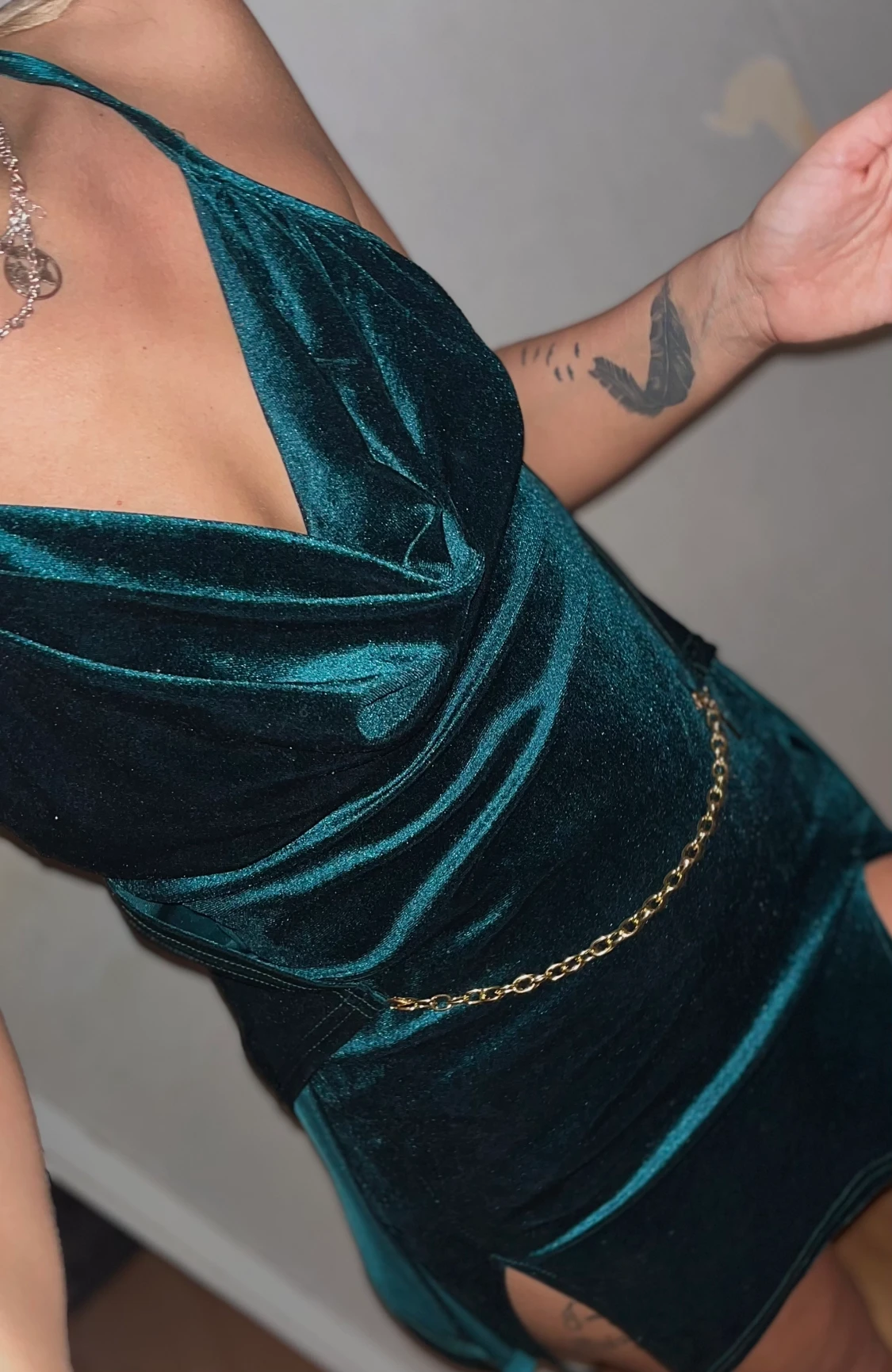 Helt ny sammetsklänning  - 90