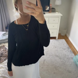 Tunnstickad - Tunnstickad svart tröja! Så skön