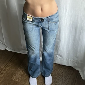 Lågmidjade jeans - Lågmidjade bootcut jeans från Denim Co, oanvända med lapp kvar. Midjemått: 82 cm. Innerbenslängd: 80 cm. Jag är 176 cm 💓