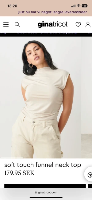 soft touch funnel neck top - Topp från gina. Säljer då jag inte använder den. Haft på mig den en gång😊💛