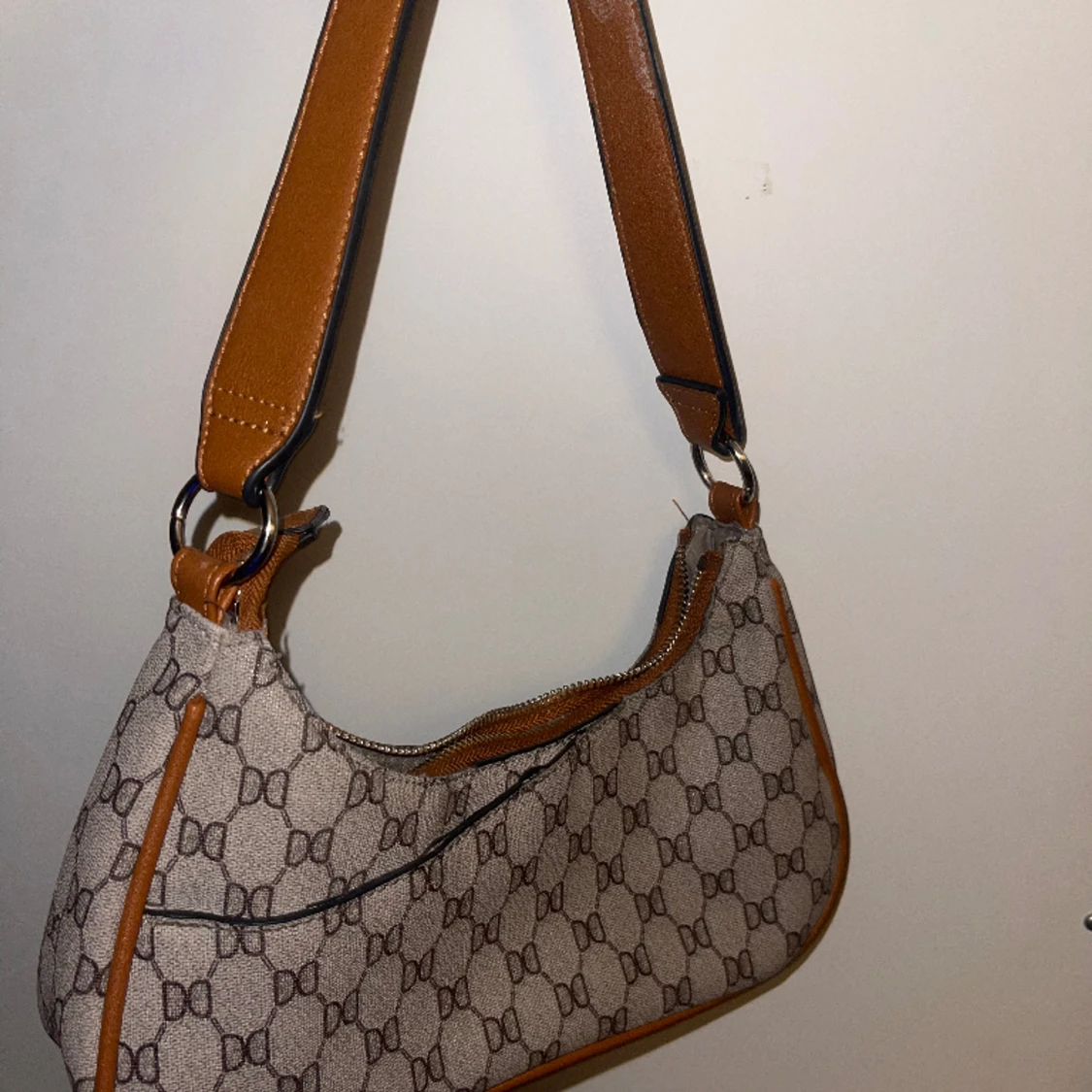 Axelremsväska  - 90