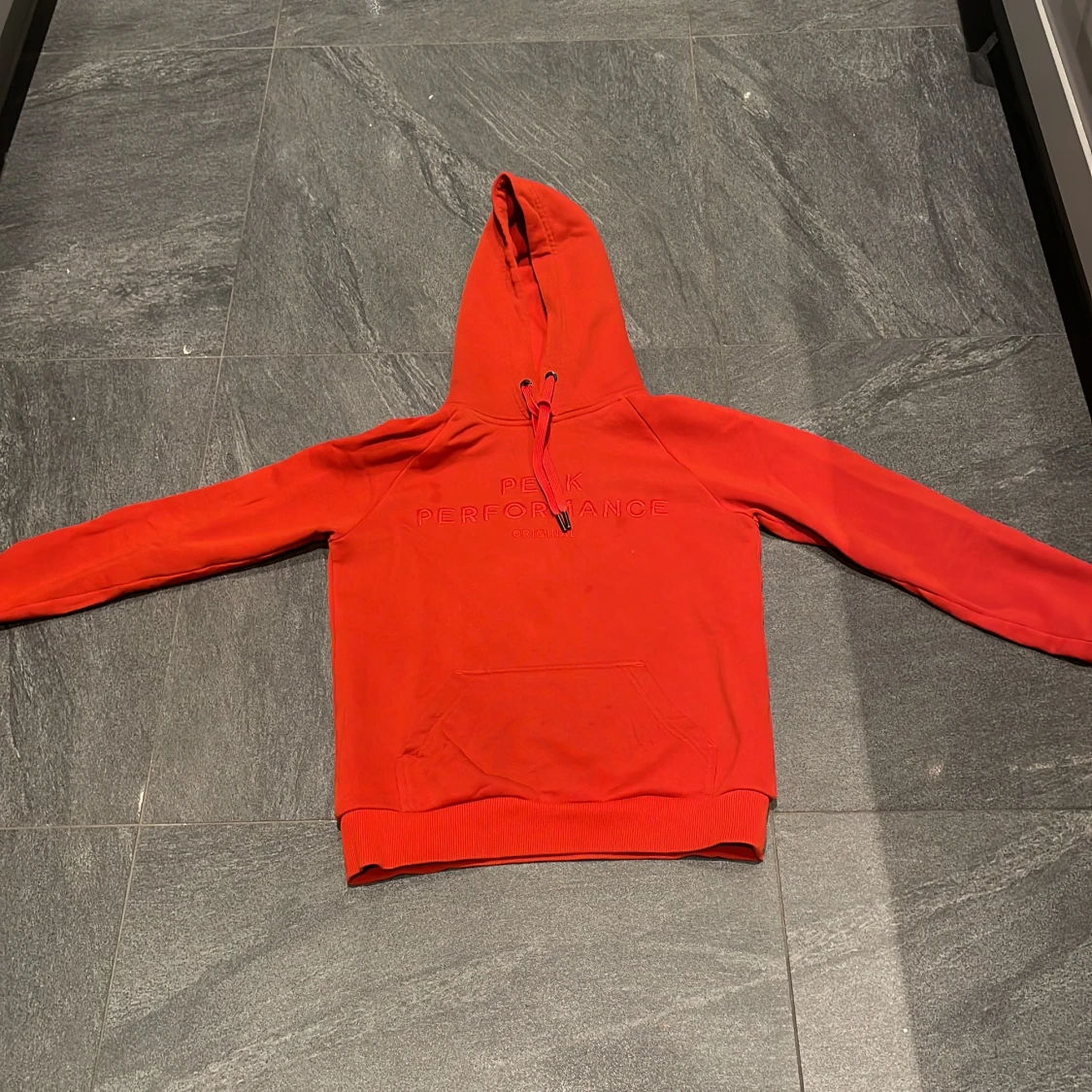 Peak performance hoddie