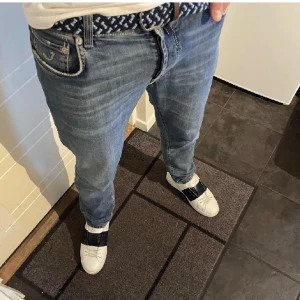 Jacob Cohen 622 jeans - Säljer mina mina Jacob Cohen jeans då de inte kommer till användning🇮🇹 De är i storlek 34/34 och nypriset är 5000⭐️skriv gärna vid funderingar🍾