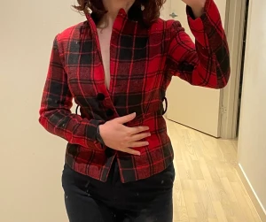 Blazer från cider  - Måste tyvärr sälja den här skitsnygga blazern från cider då den är för liten för mig. Inte använd, bara testad 