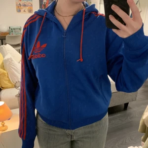 Adidas kofta💙❤️ - Fint skick 