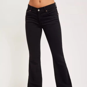 Lågmidjade jeans - Super snygga lågmidjade jeans som tyvärr inte kommer till användning 🥰