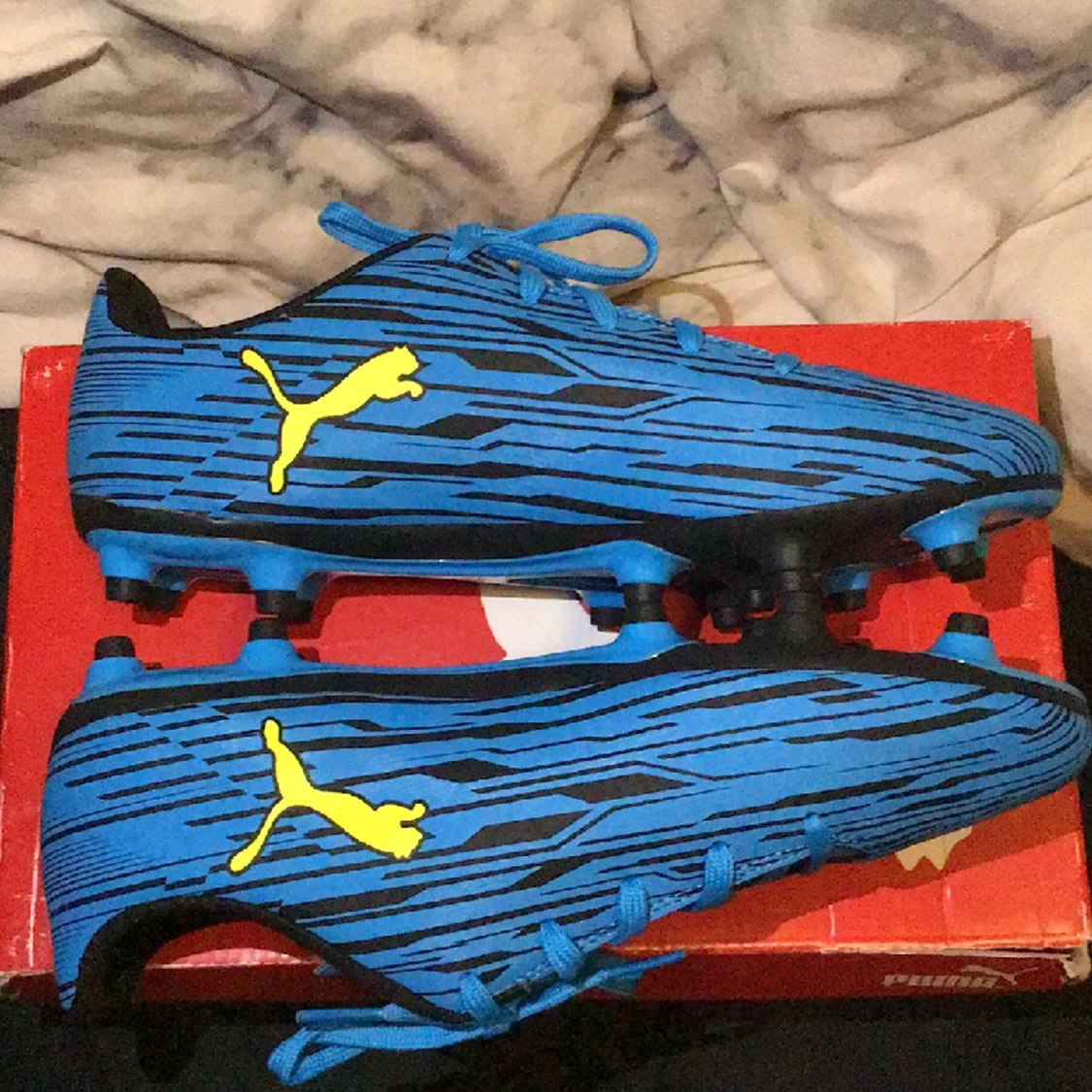 Puma fotbollsskor  - 91