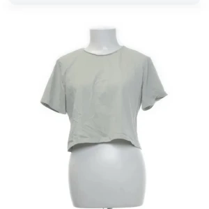 Mintgrön t shirt - Super snygg cropptop från lager 157, tryck gärna på köp direkt💗