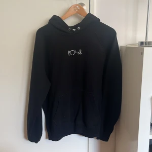Polar Hoodie  - Den är nästan helt oanvänd, det är storlek M.