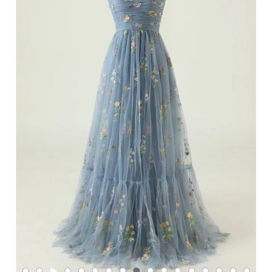 Vacker blå blommig balklänning💐 - 90