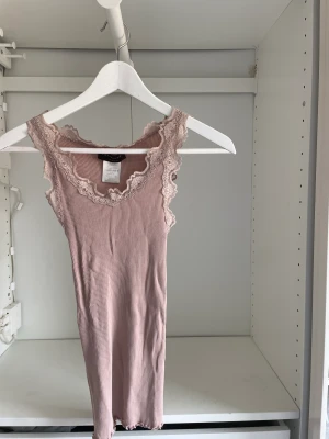 Linne rosemunde - Linne från rosemunde i storlek m. Den är i fint skick!