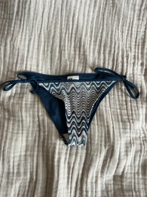 Bikini trosa - Missoni liknande bikinitrosa