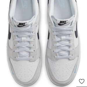 Nike dunk low SD - Nike dunk low SD. Speciell tillgänglighet, Slutsålda på zalando. Storlek 41 nike. Unisex, passar alla! 