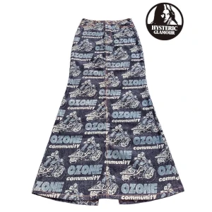 Kjol  - Snygg vintage kjol från sällsynta märket hystericglamour men etiketten har gått av, hittar ingen storlek men estimerar den till en storlek S, sista bilden är från Pinterest/inte min💗 midjan är 74 cm, har slit där bak fråga vid fler bilder!