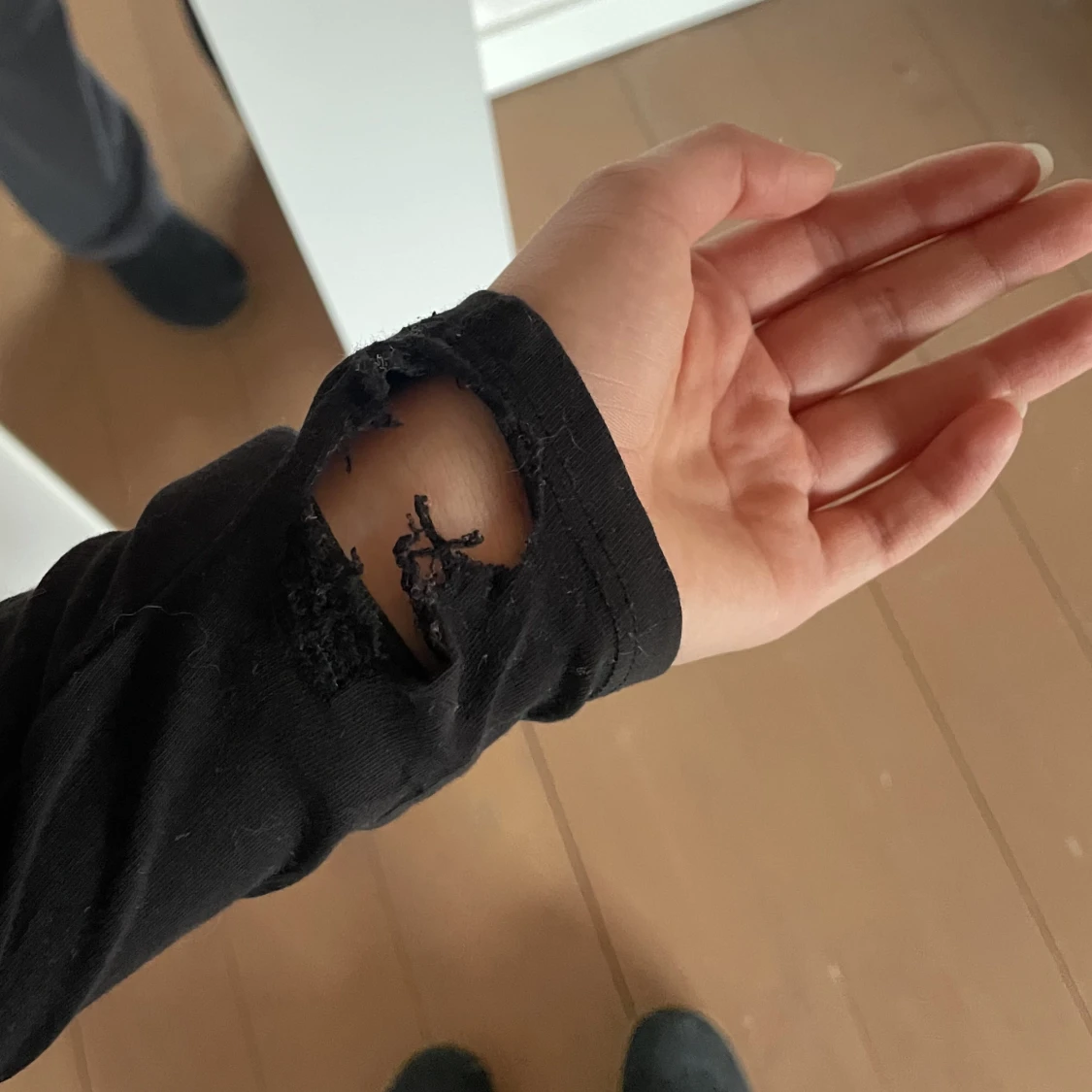 långärmad urringad kort tröja - 90