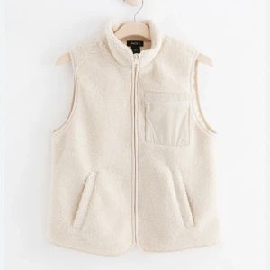 Teddy väst  - Slutsåld Teddy väst från Lindex i storlek S. Sista bilden är lånad, skriv för fler bilder! 