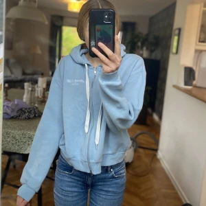 Zip Hoodie  - Nästan aldrig användt, dock superskön 