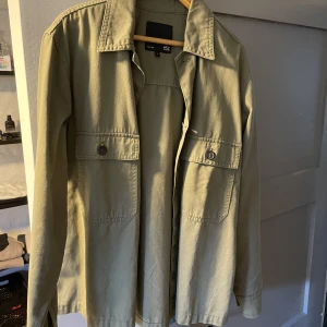Overshirt - En fin Overshirt (skjorta) i bra skick. Använt bara fåtal gånger.