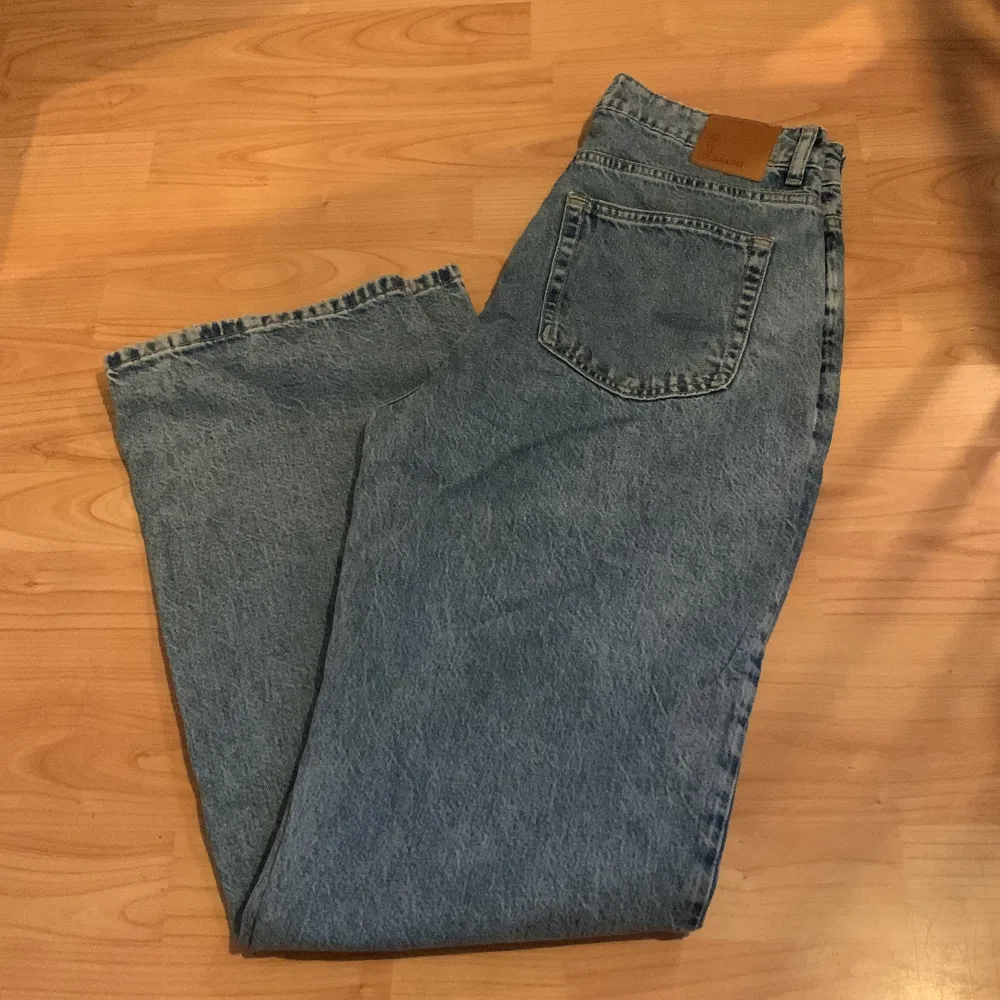 Strl 30/32 bred modell. . Jeans & Byxor.