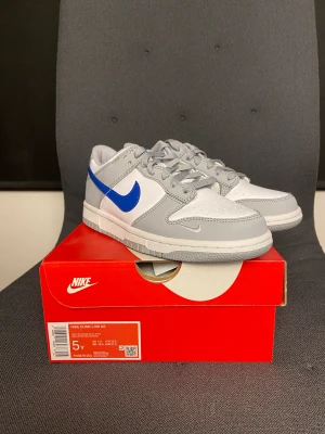 Nike Dunk Low Wolf Grey - Storlek: 37.5  Helt Nya!