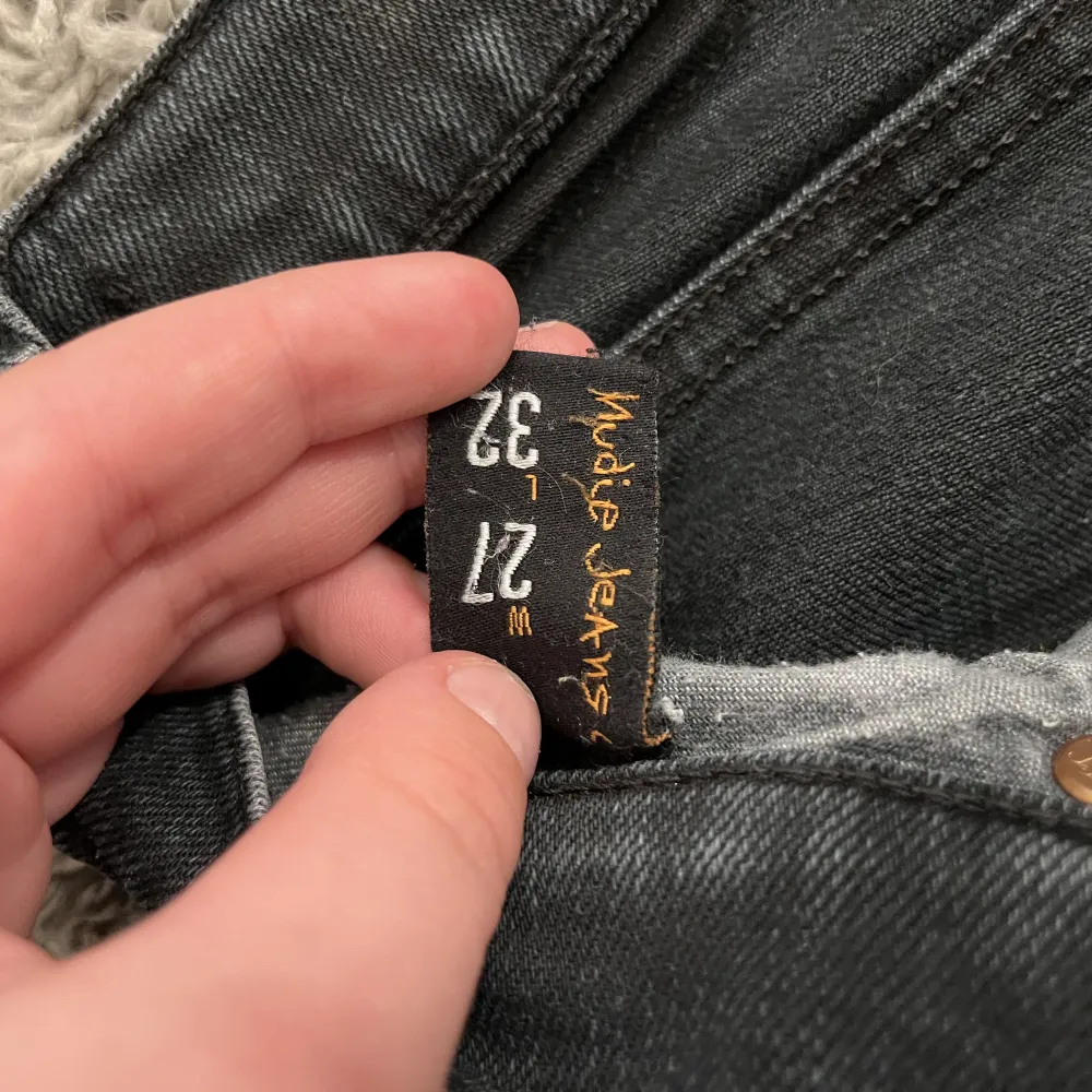 Säljer mina snygga jeans som jag tyvärr ej vet vart dem är ifrån. Jag skulle säga att dem är storlek 34-38 då dem är väldigt stretchiga.  Säljer då dem ej kommer till användning💕. Jeans & Byxor.