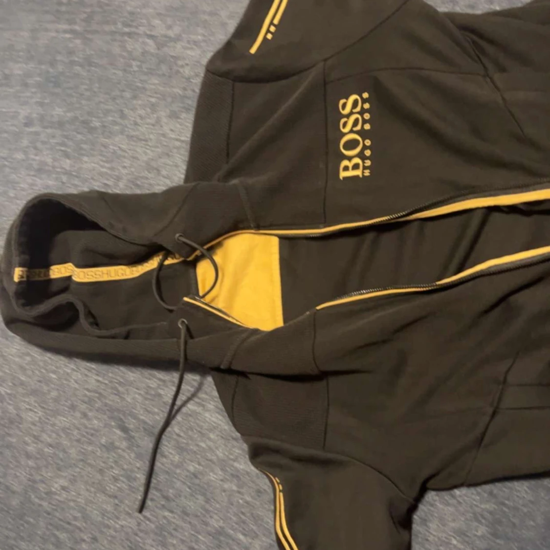 Hugo Boss Zip-up hoodie - 91