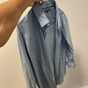 Skjorta - Storlek 176 passar även S knappt använd inga skador gammal