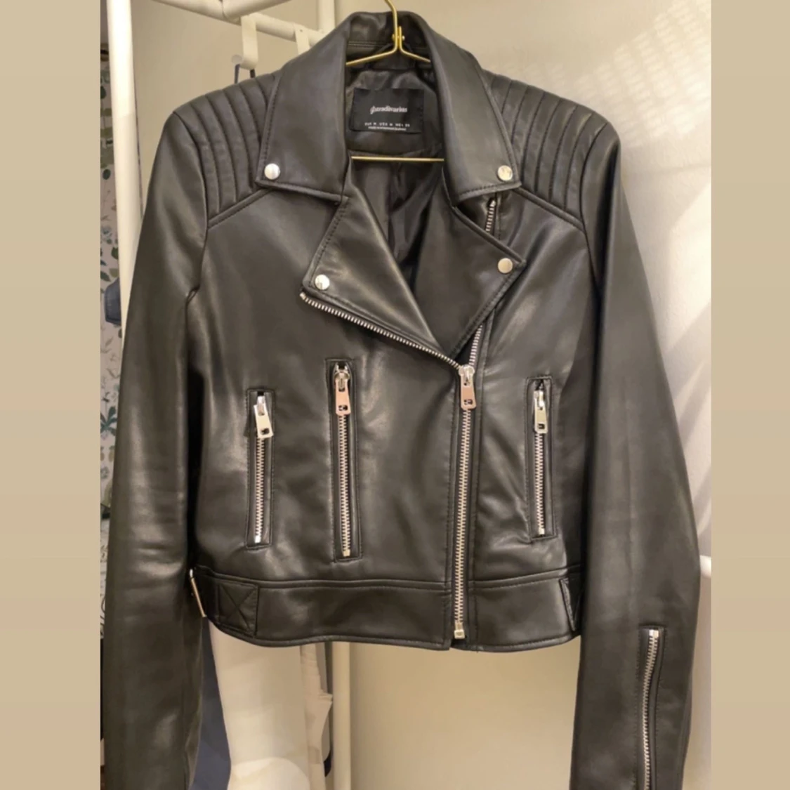 Svart skinnjacka  - 90