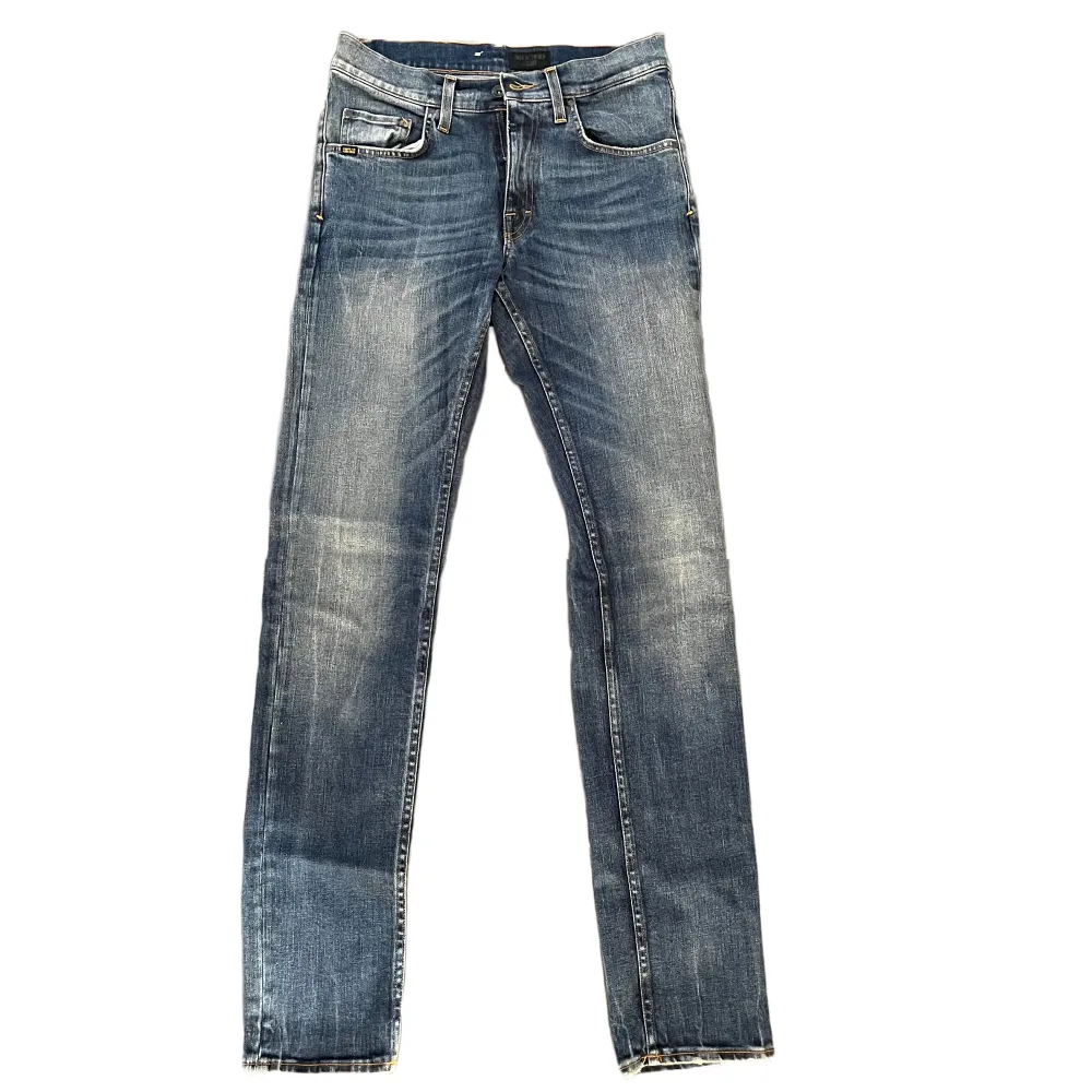 Jeans från tiger of sweden, storlek W 31 L 34. Skick 9/10, nypris 1800. Skriv vid funderingar🙌. Jeans & Byxor.