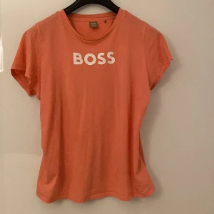 BOSS t-shitt - Superfin , använd 2-3 ggr Max 