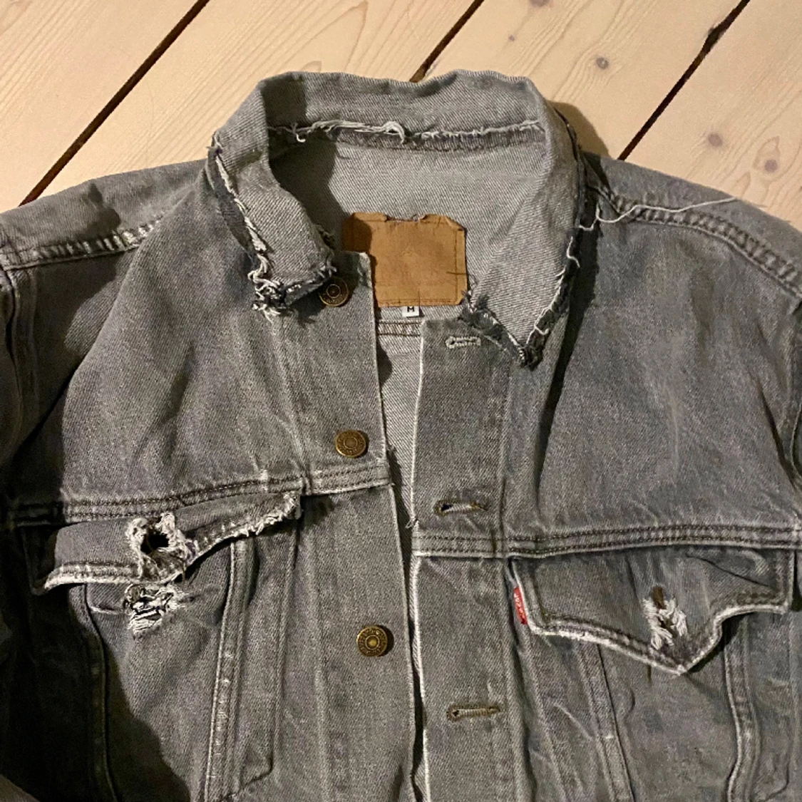 Grå jeansjacka (levis)  - 91