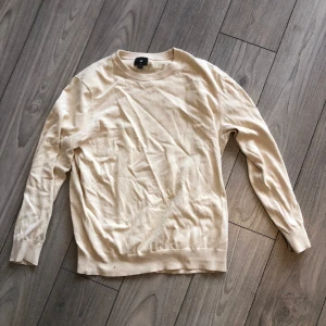 H&M Tröja - Tjenare! Säljer nu min nästintill oanvända H&M tröja i utmärkt skick😎👍 Har du en fråga eller fundering är det bara att kontakta mig!