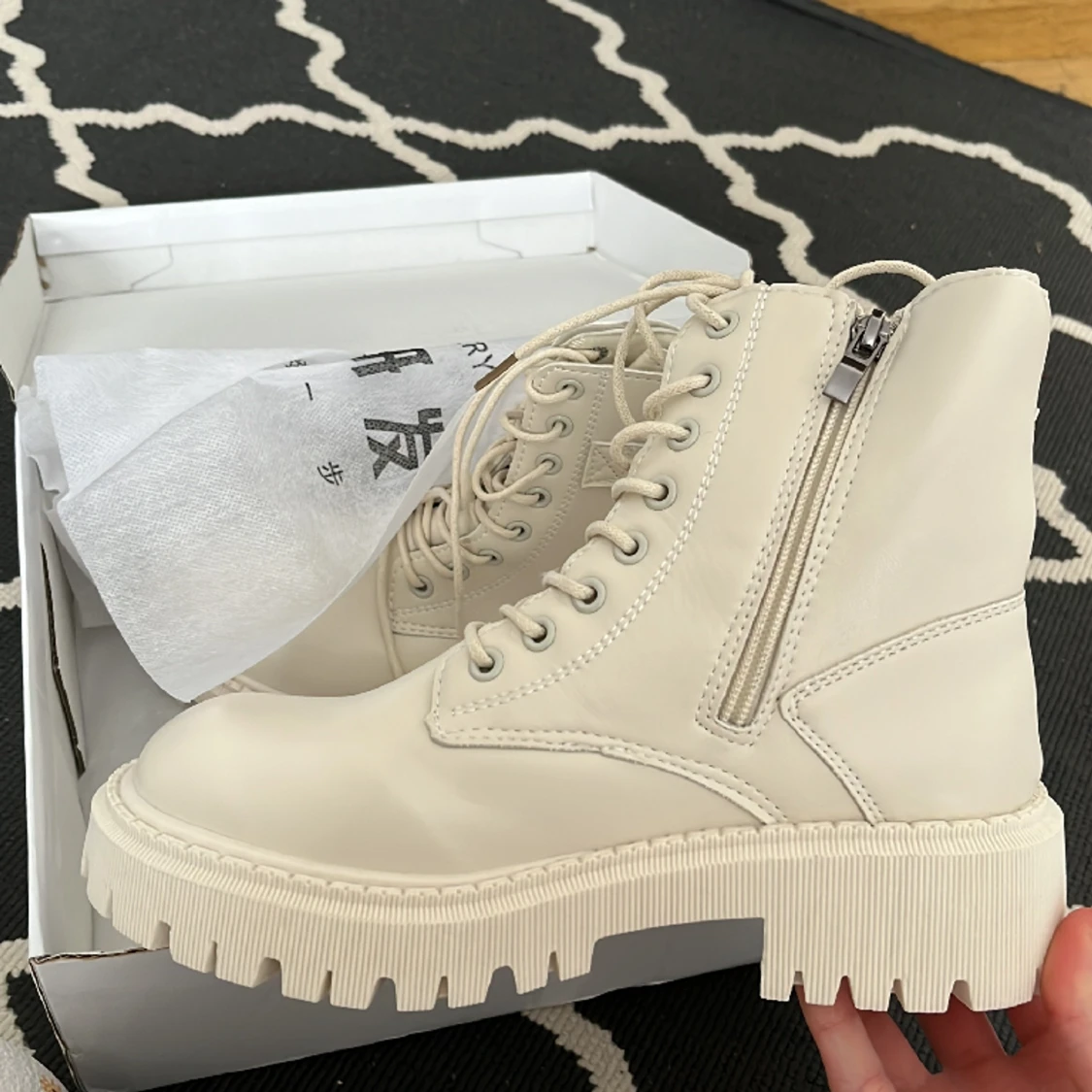 Off white boots 